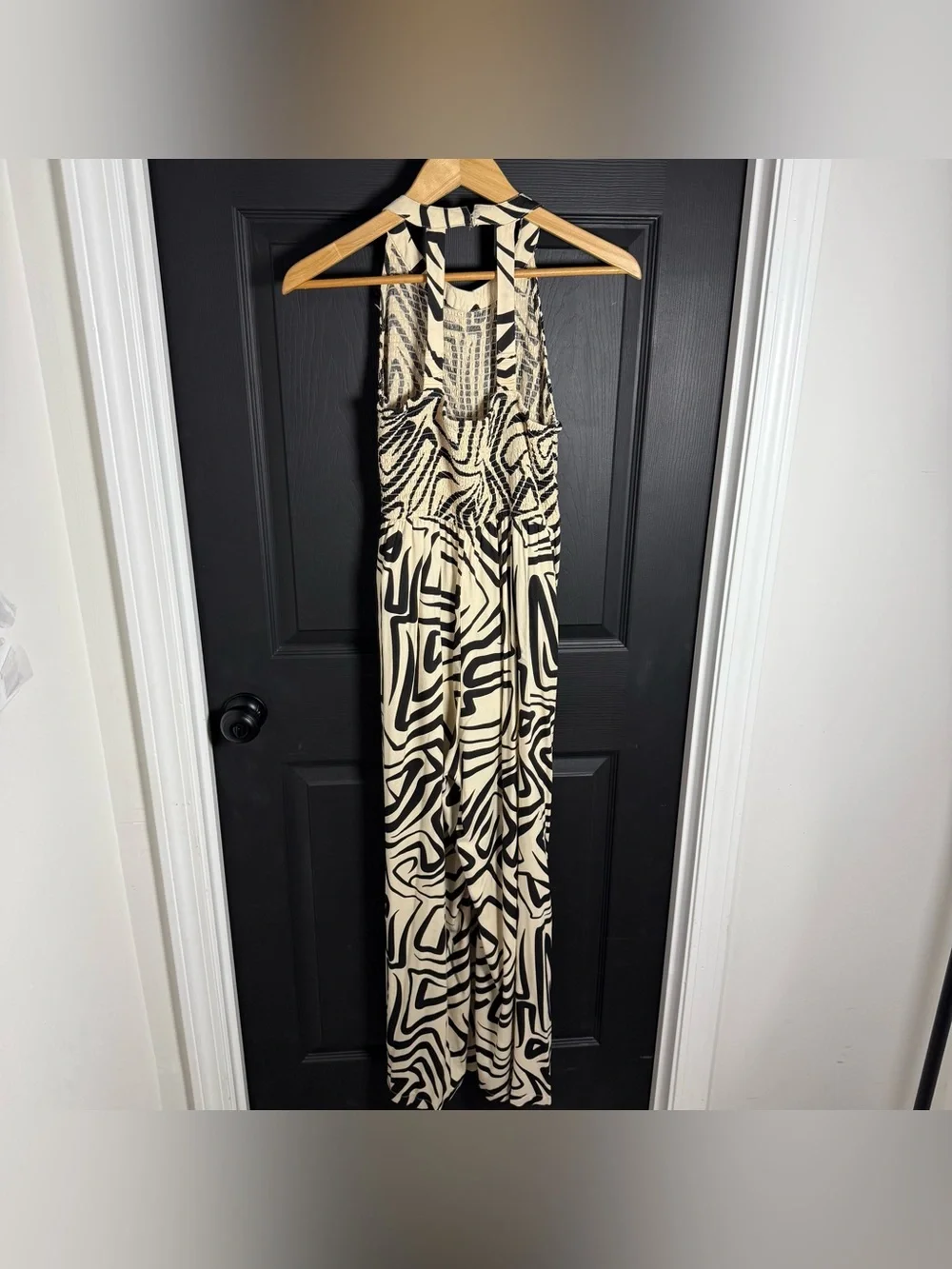 Jessica Simpson Black & White Abstract Halter Wide-Leg Jumpsuit - Picture 6 of 9
